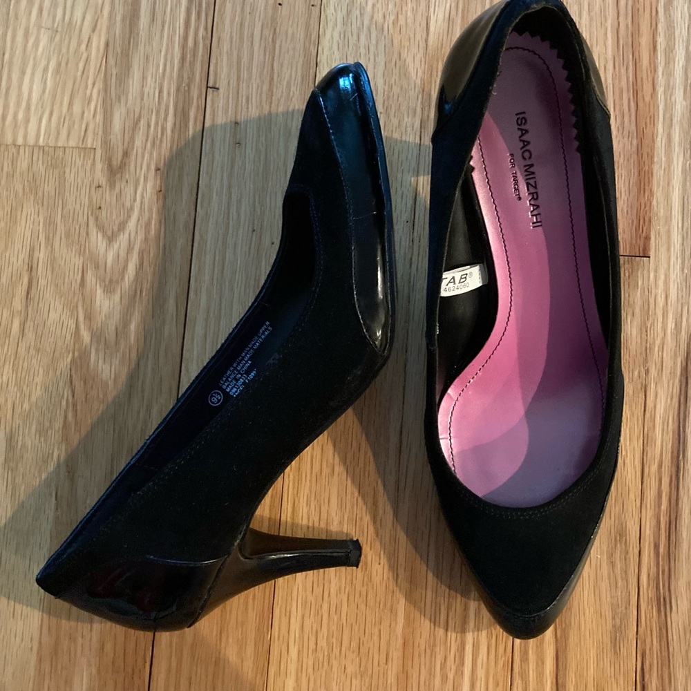EUC ISAAC MIZRAHI for Target Black suede and patent pumps. Size 9.5. 3 in heel